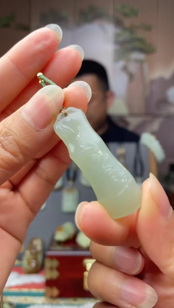 颈饰未镶嵌和田玉拍一发一