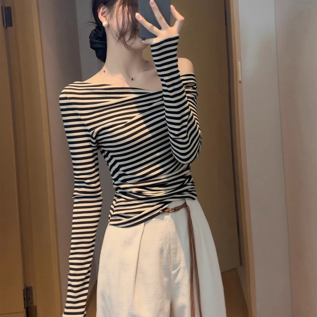 早秋绝美巨好看的小上衣韩系漂亮高级感独特别致轻熟条纹露肩T恤