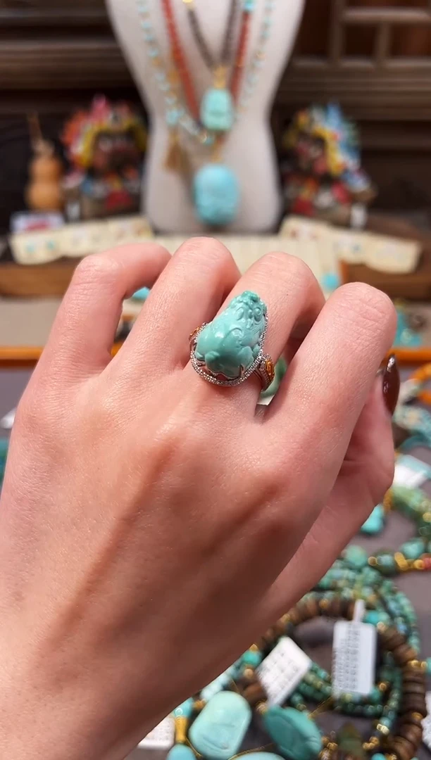 18K金镶嵌绿松石戒指陈*苝貔貅戒指