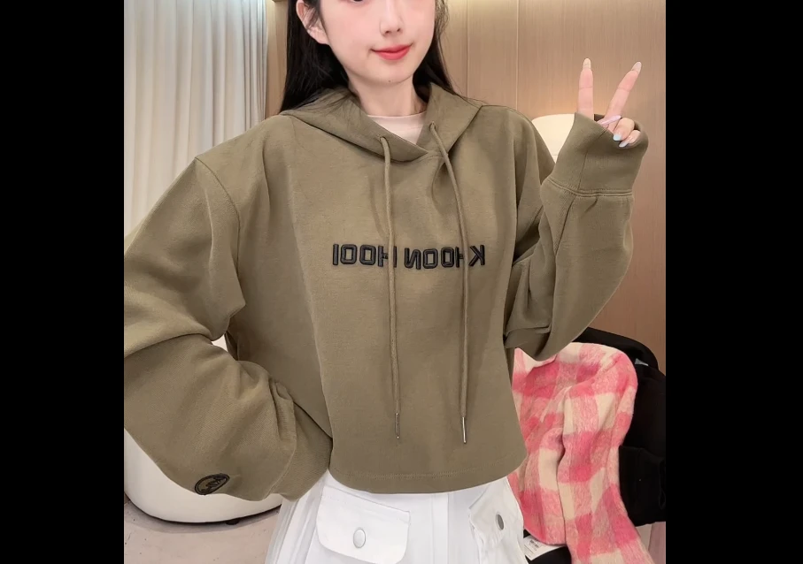 一雯定制 字母印花短款连帽卫衣女套头长袖帽衫上衣WPL9103