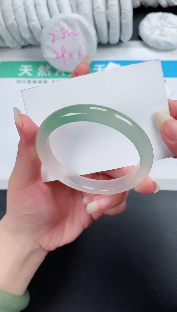 【闪购商品】石英质玉手镯未镶嵌121-59.8