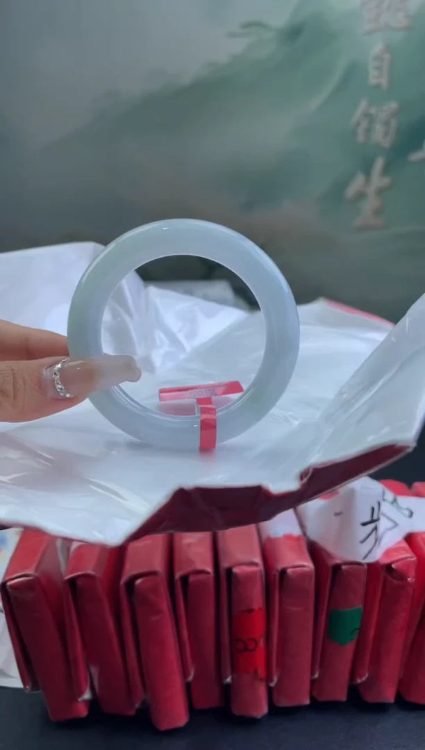 翡翠手镯未镶嵌3     --52