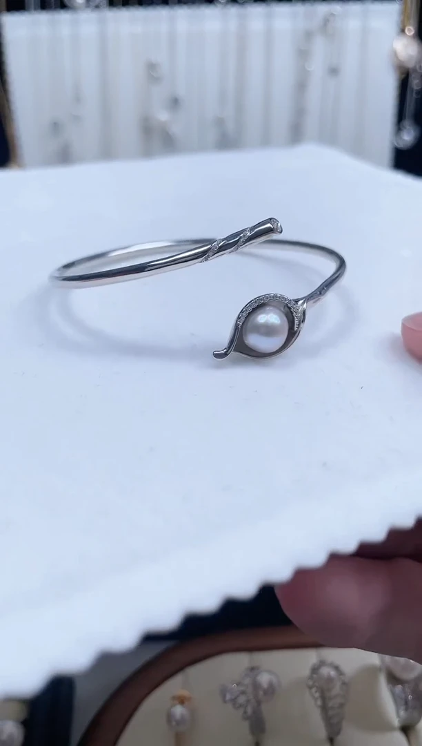 【闪购商品】海水珍珠颈饰银S925镶嵌巴洛克珍珠手镯