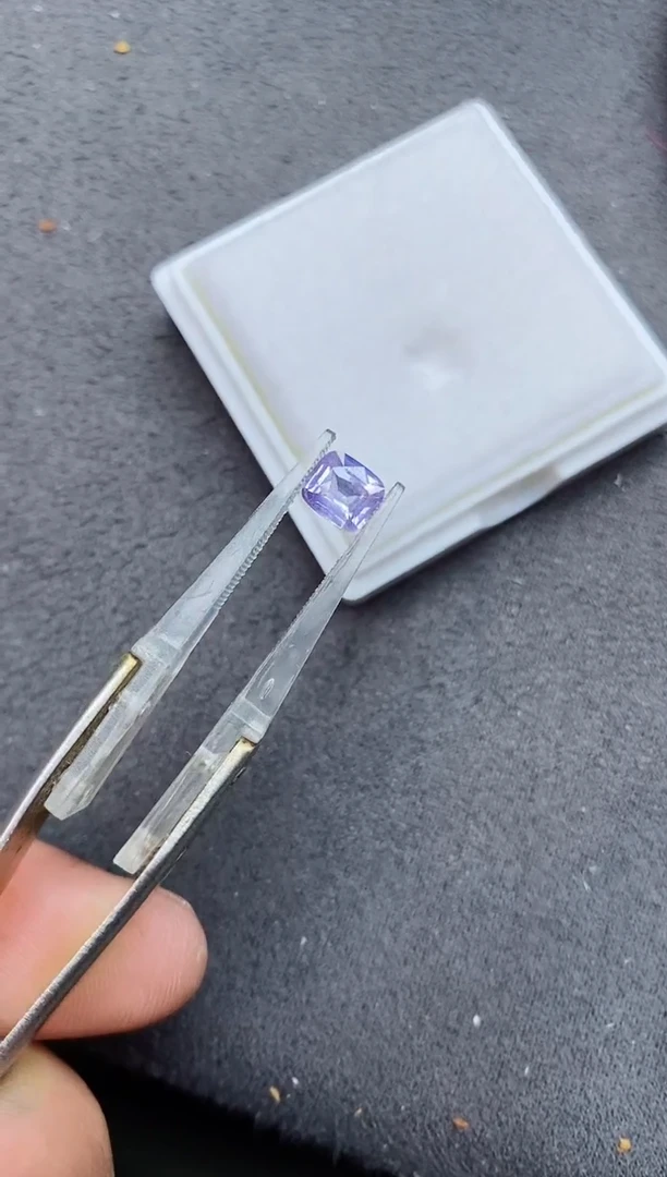 裸石彩色蓝宝石无烧1.1ct