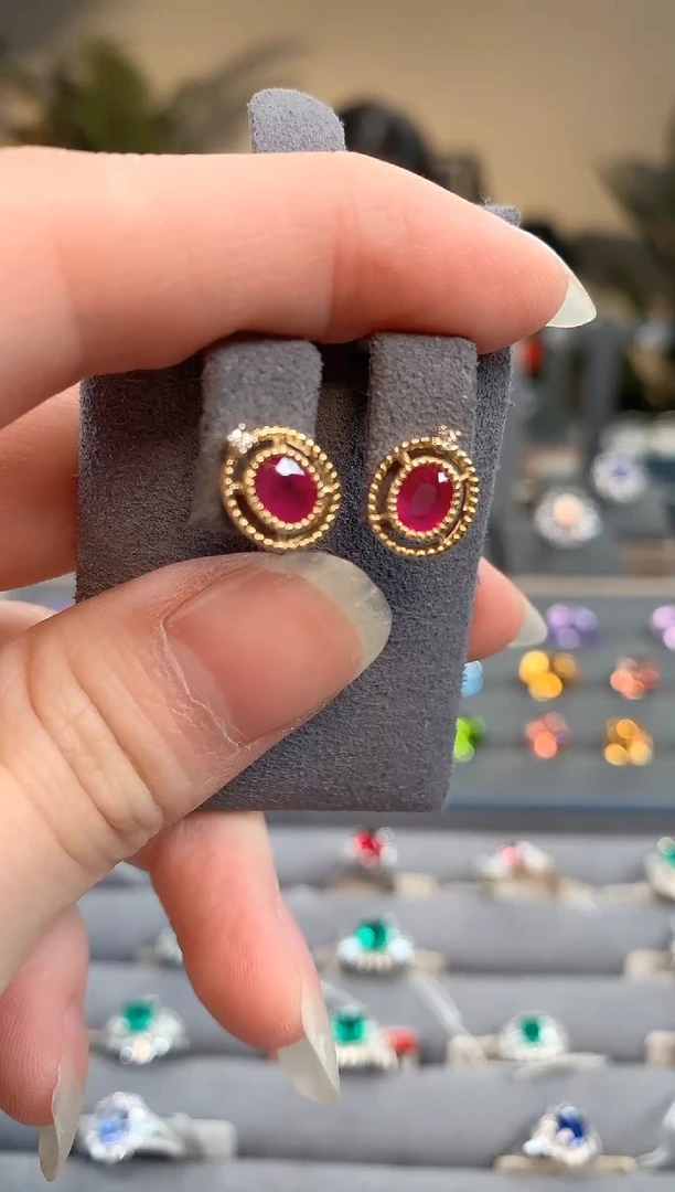 【闪购商品】红宝石耳饰18K金镶嵌缅甸