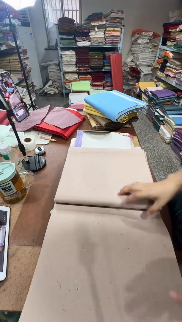 34*138藕粉色槽底皮纸50张