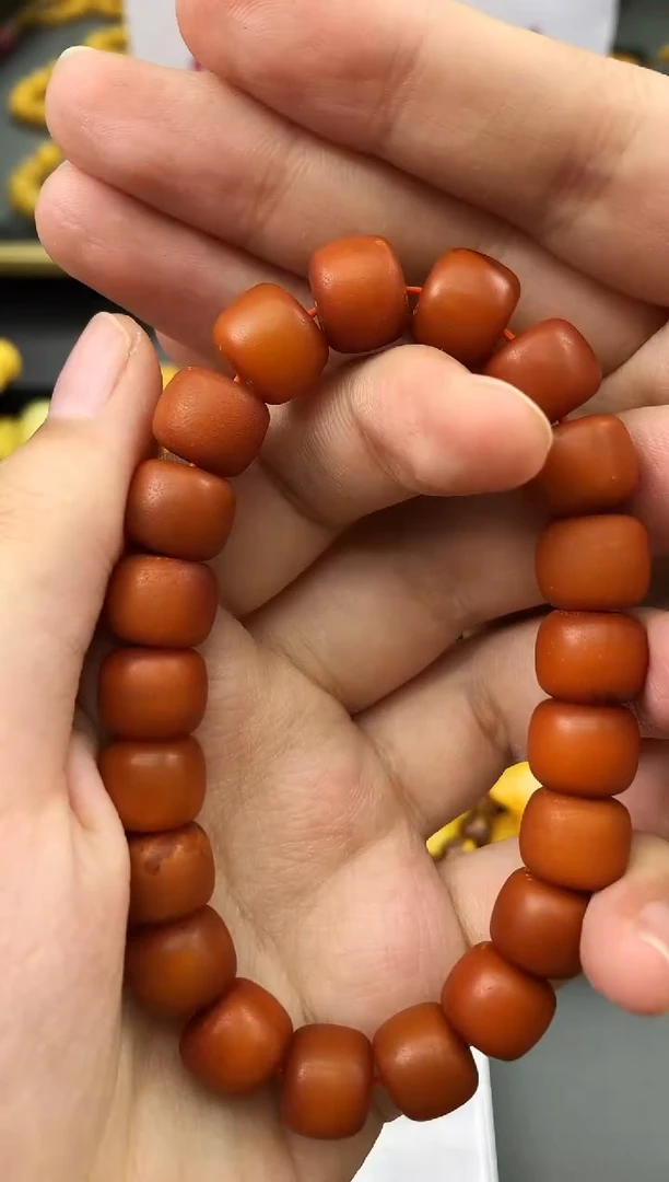 未镶嵌琥珀珠宝奇石131