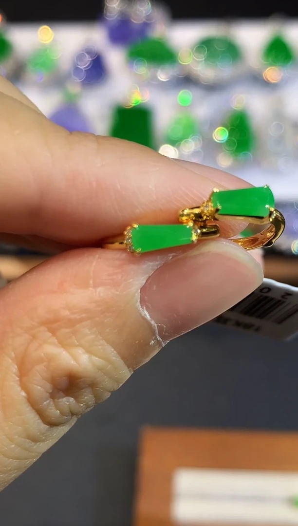 翡翠18K金镶嵌耳饰L2046多样性发其一