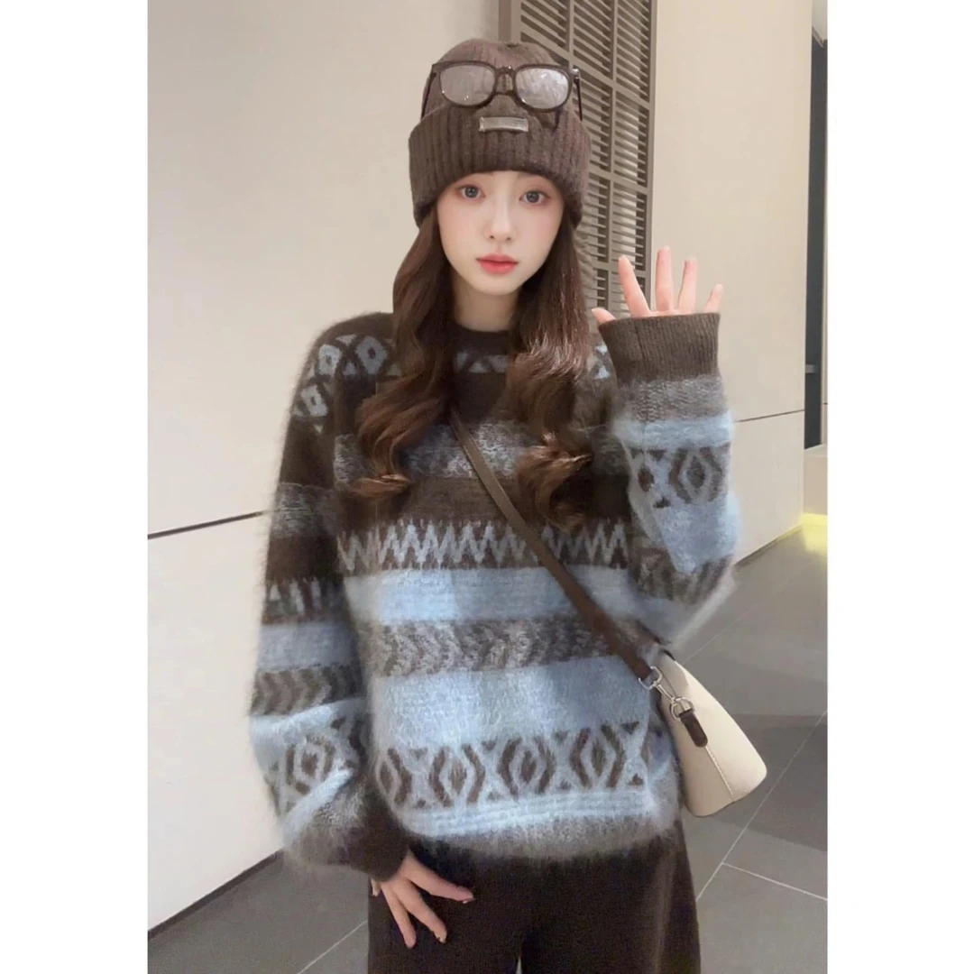 秋冬新款休闲时尚复古宽松圆领加厚慵懒风撞色条纹提花针织毛衣女