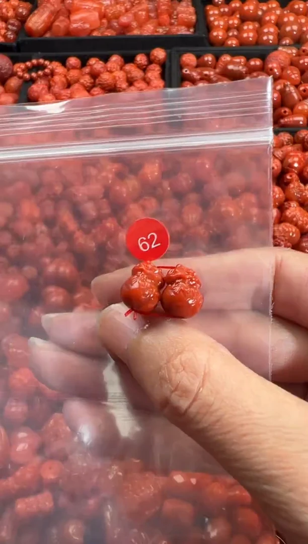 颈饰未镶嵌南红玛瑙1