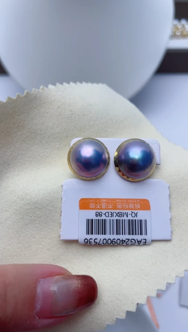 【闪购商品】拼合珍珠（马贝珠）耳饰18K金镶嵌W76