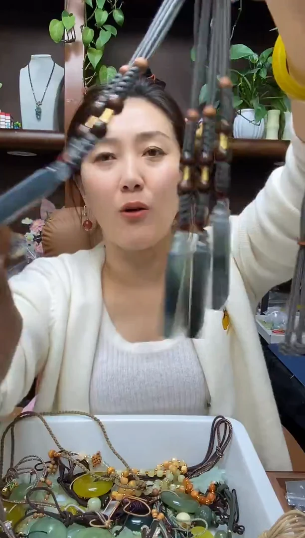 未镶嵌岫玉吊坠多样性发货其中发一