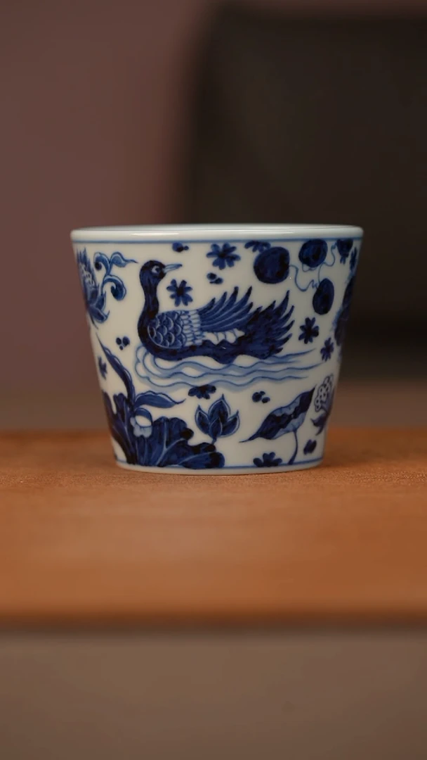 陶瓷幽蓝溪堂满池娇冰桶杯