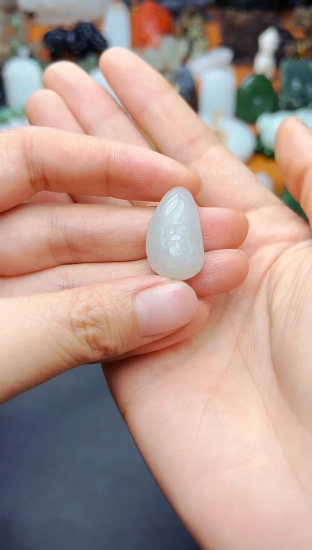 【闪购商品】和田玉颈饰未镶嵌荷花