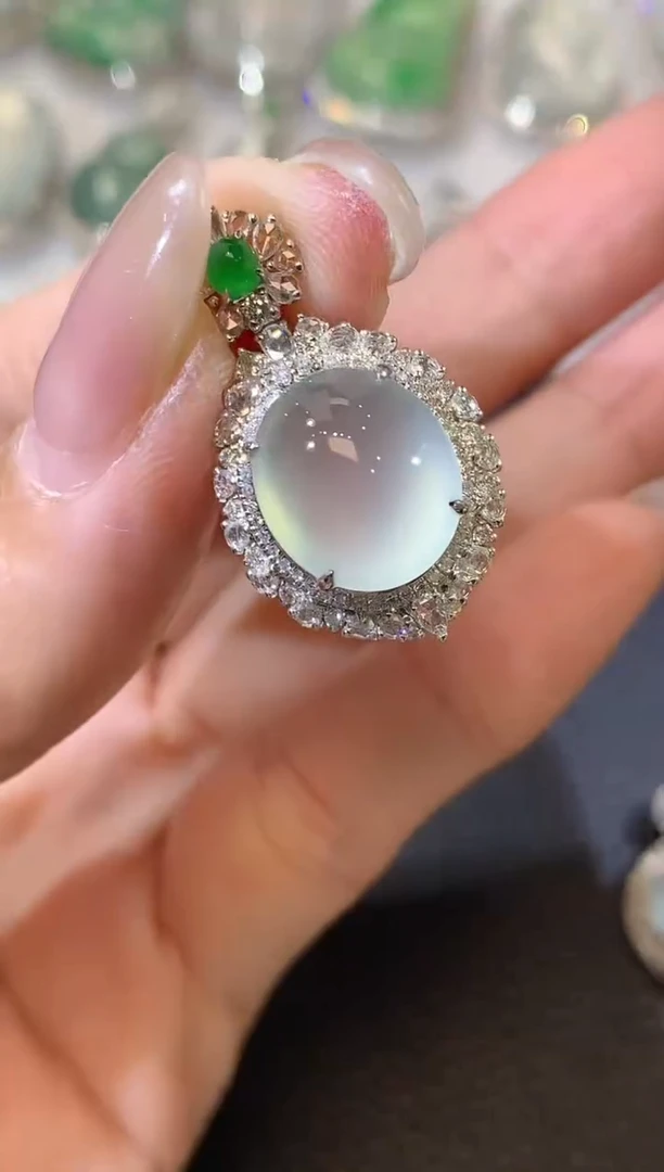 翡翠18K金镶嵌吊坠(不含链)C35