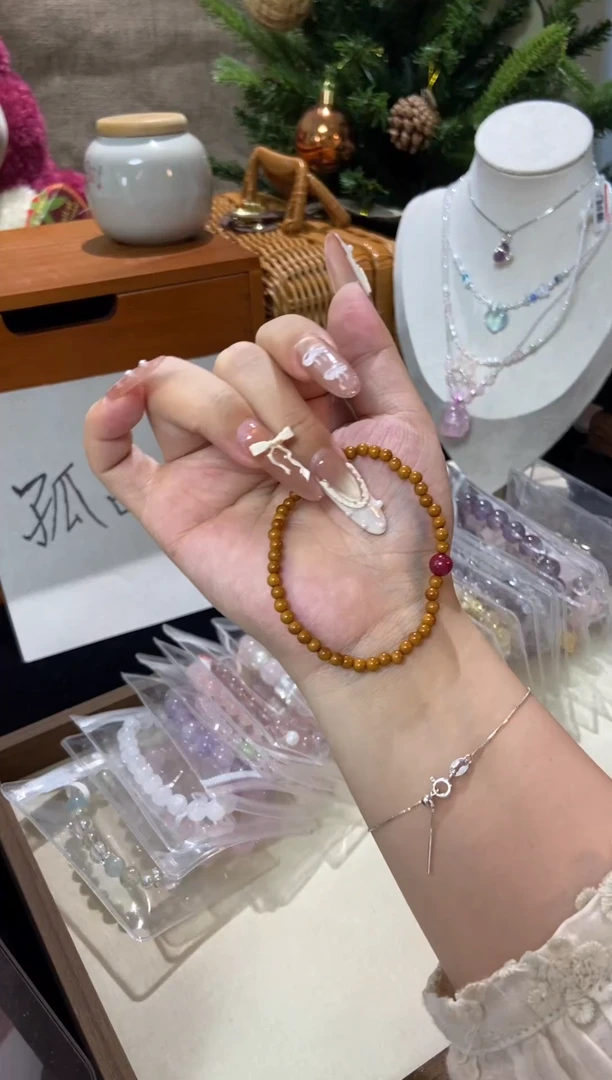 水晶手串未镶嵌孤品捡漏均匀瑕疵介意勿拍