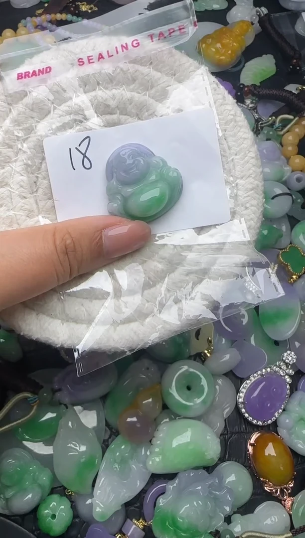 颈饰未镶嵌翡翠缅甸翡翠吊坠