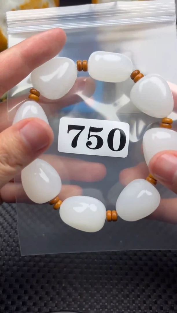 未镶嵌和田玉珠宝半成品一**秋和田玉