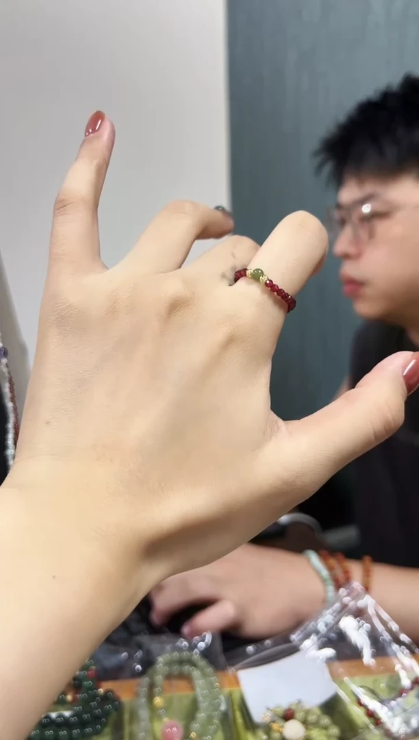 银S925镶嵌戒指石榴石石榴石戒指