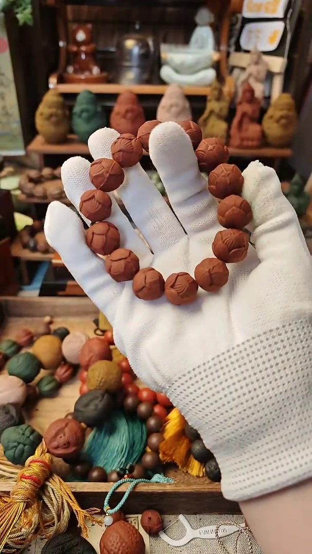 【闪购商品】五方红色莲花珠手串一条