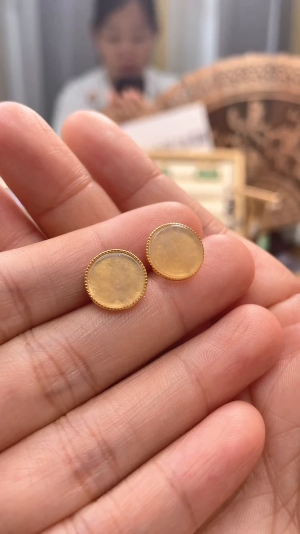 翡翠未镶嵌颈饰耳钉