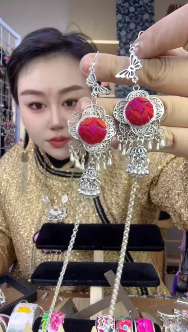 【闪购商品】刺绣纯手工苗绣非遗耳环