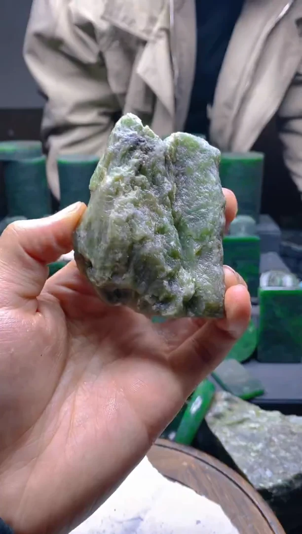 未镶嵌和田玉珠宝半成品1