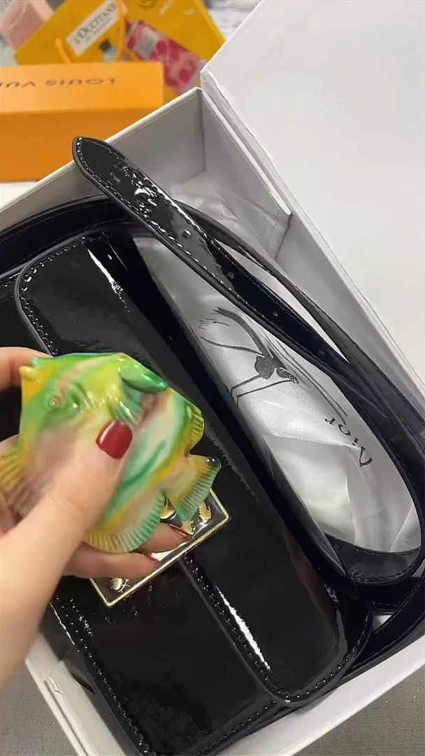 瓷片新号开播 全场放漏