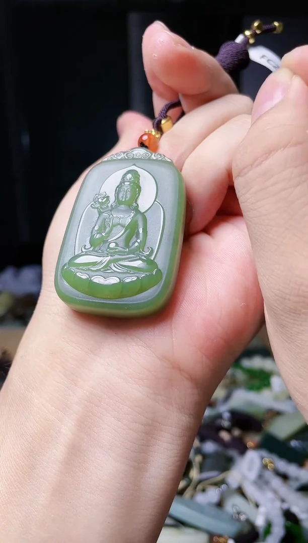 颈饰未镶嵌和田玉1