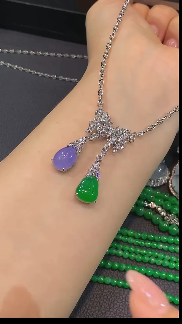 套链18K金镶嵌翡翠套链