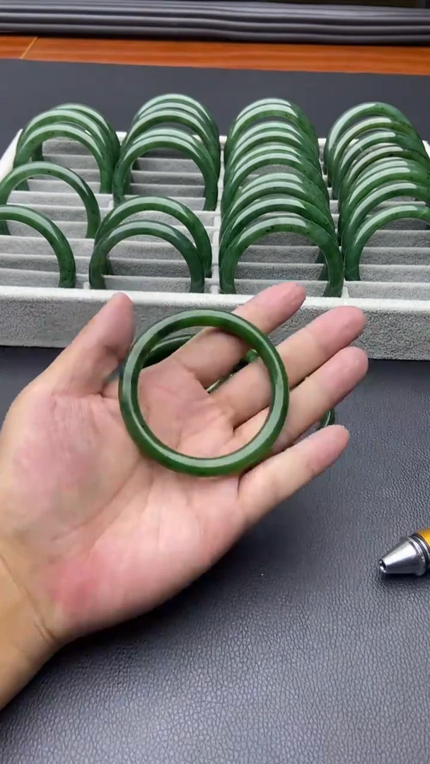 未镶嵌手镯和田玉（碧玉）40-57.8