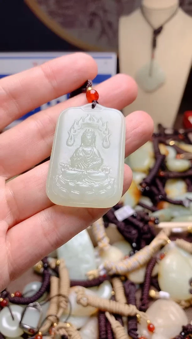 和田玉未镶嵌颈饰1