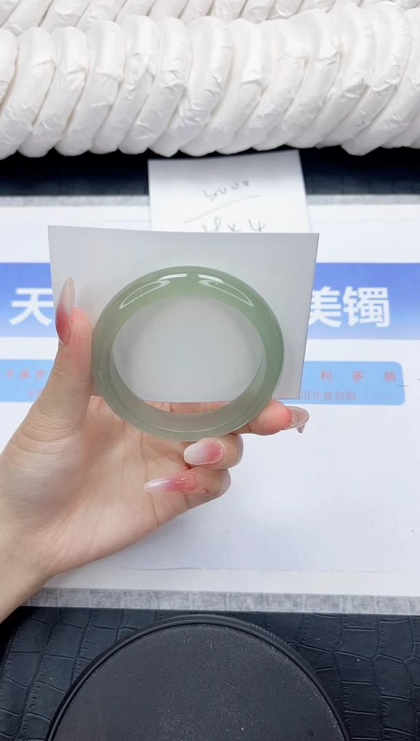 未镶嵌手镯石英质玉125-55.5