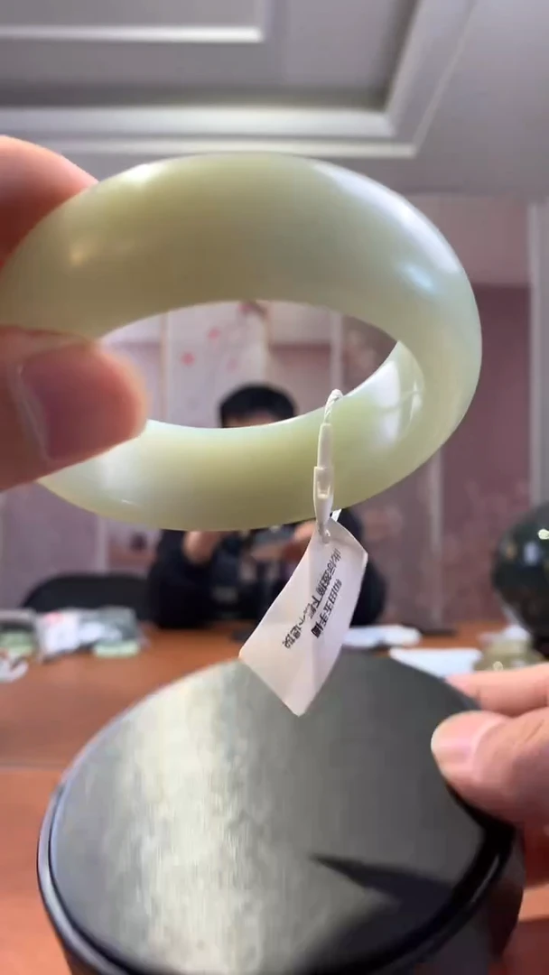 未镶嵌和田玉挂件新疆料大宽版手镯59