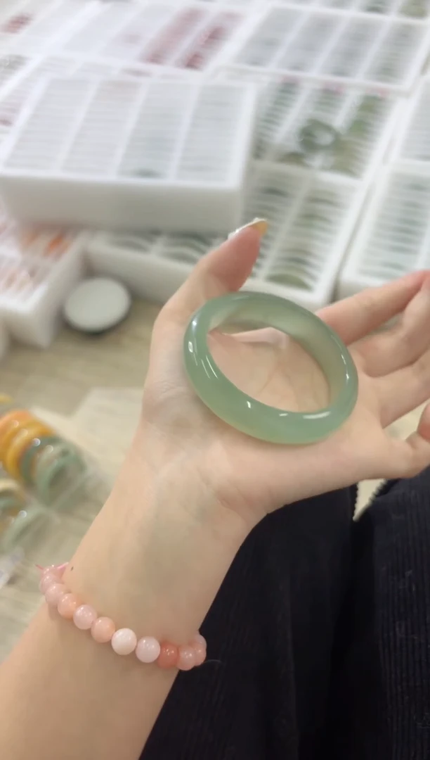 未镶嵌手镯石英质玉103-51D