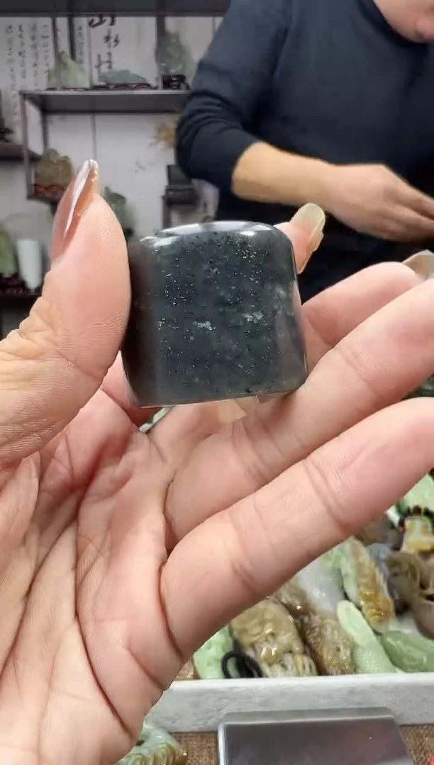 未镶嵌和田玉把件1