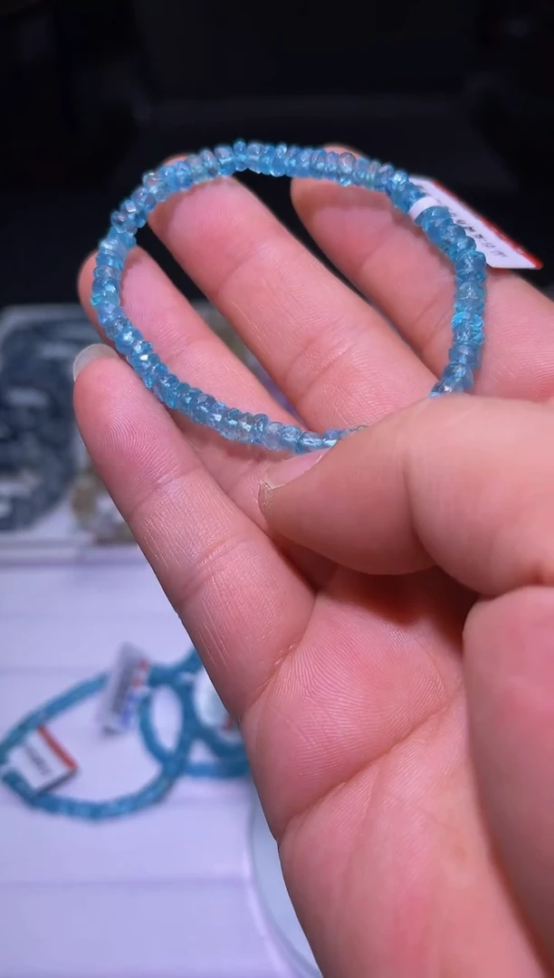 无非金属J018-多样性发其一