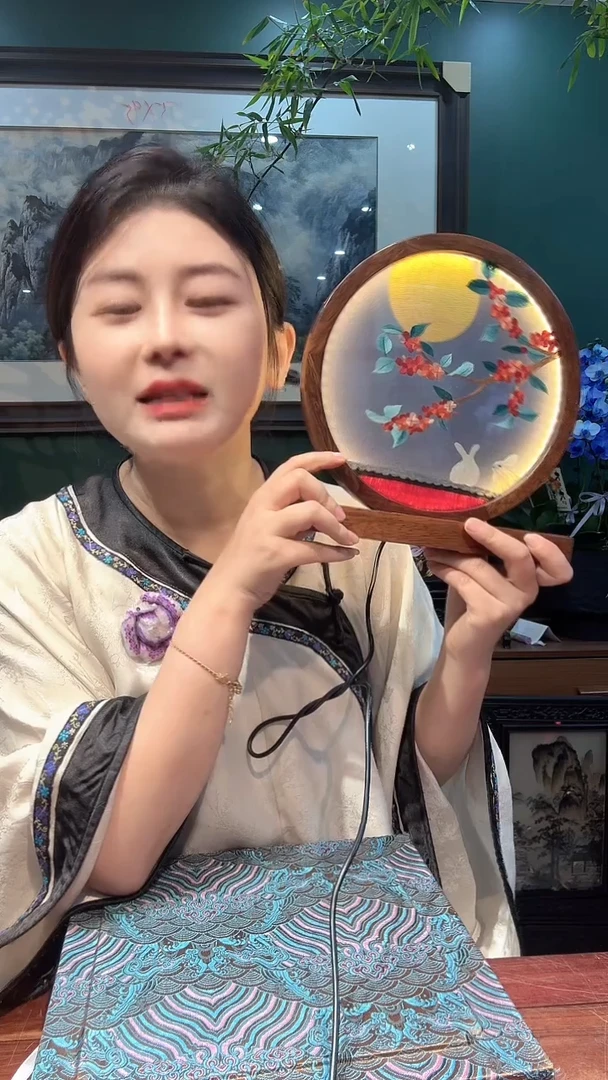 横款非遗苏绣手工刺绣摆台带灯款