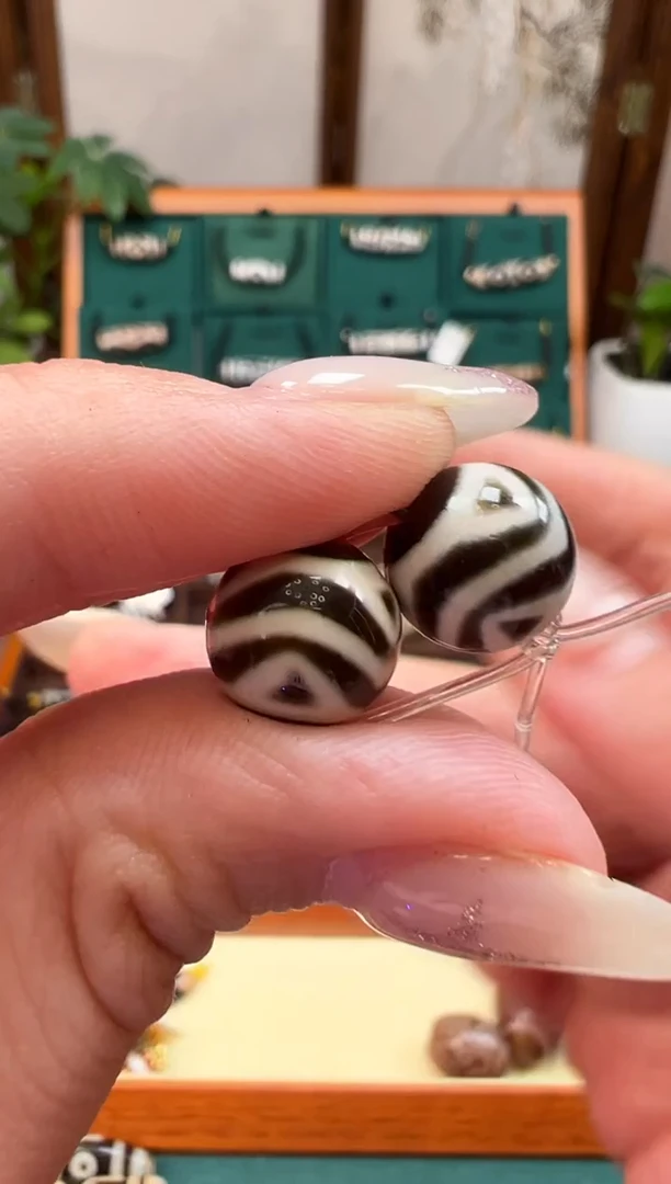 未镶嵌颈饰玛瑙/玉髓5.(微瑕随机发货)