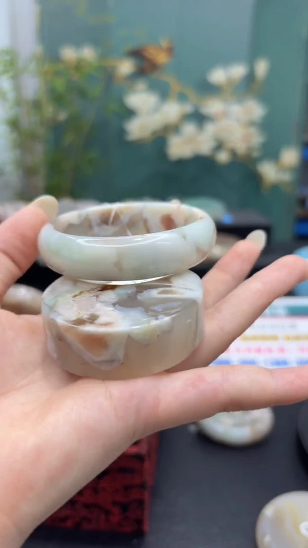 未镶嵌手镯石英质玉C44(56圈赠送镯心)