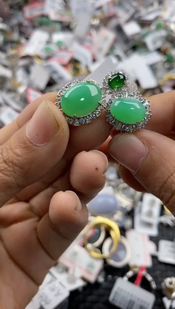 银S925镶嵌戒指翡翠999             8