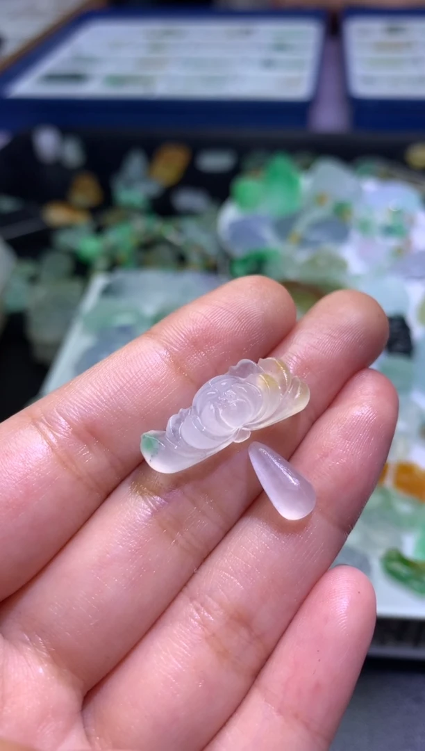 定制翡翠未镶嵌毛货