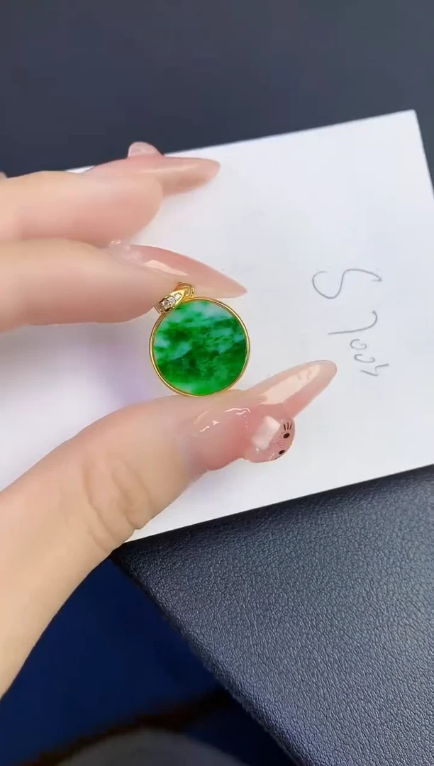 颈饰未镶嵌翡翠缅甸天然翡翠A货