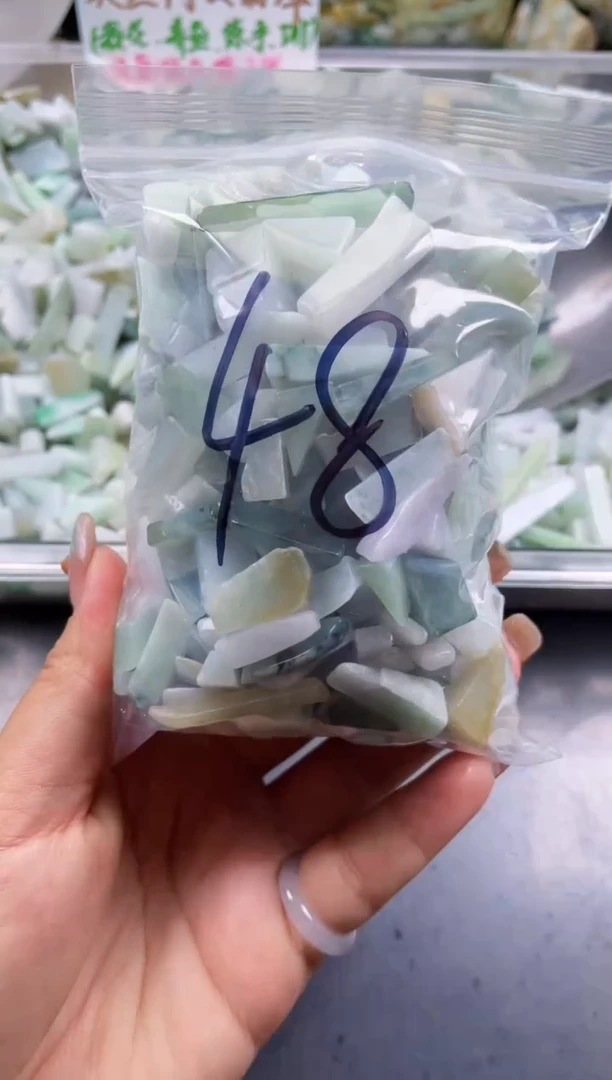 配石翡翠天然翡翠小号500克48