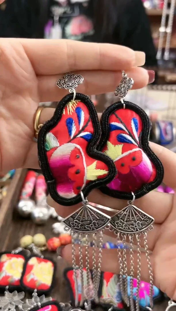 【闪购商品】织绣民族风老绣饰品338