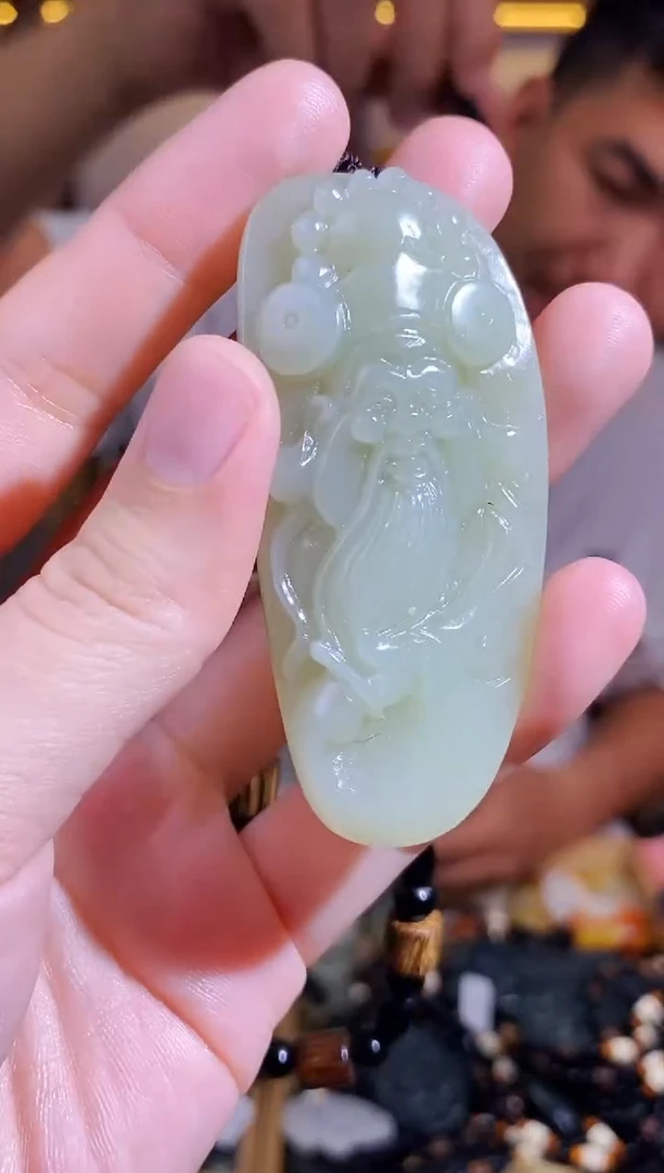 和田玉未镶嵌颈饰1