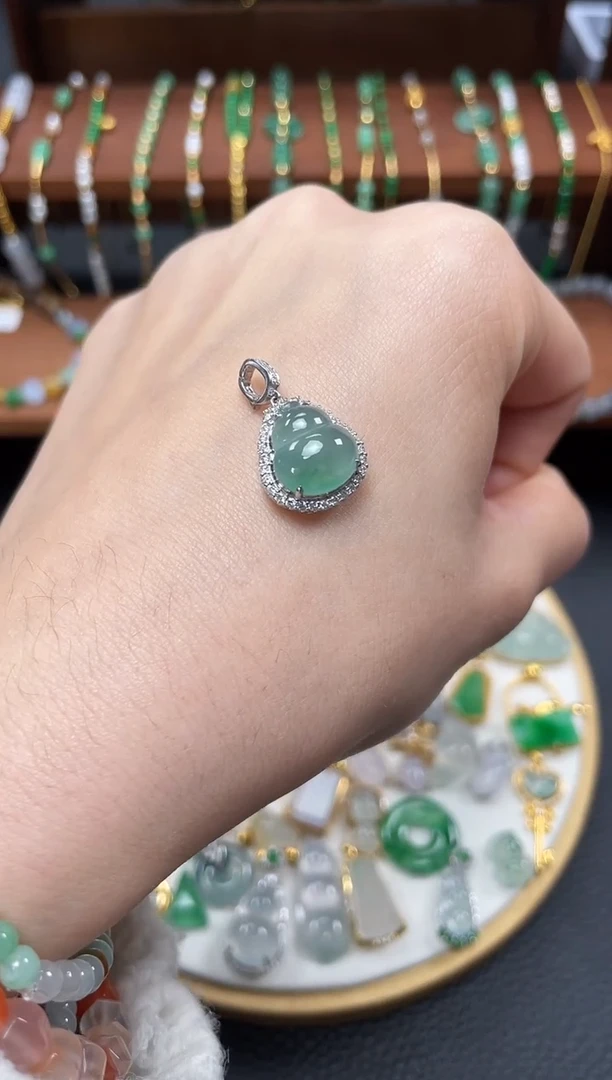 【闪购商品】翡翠吊坠(不含链)18K金镶嵌一个   JK720