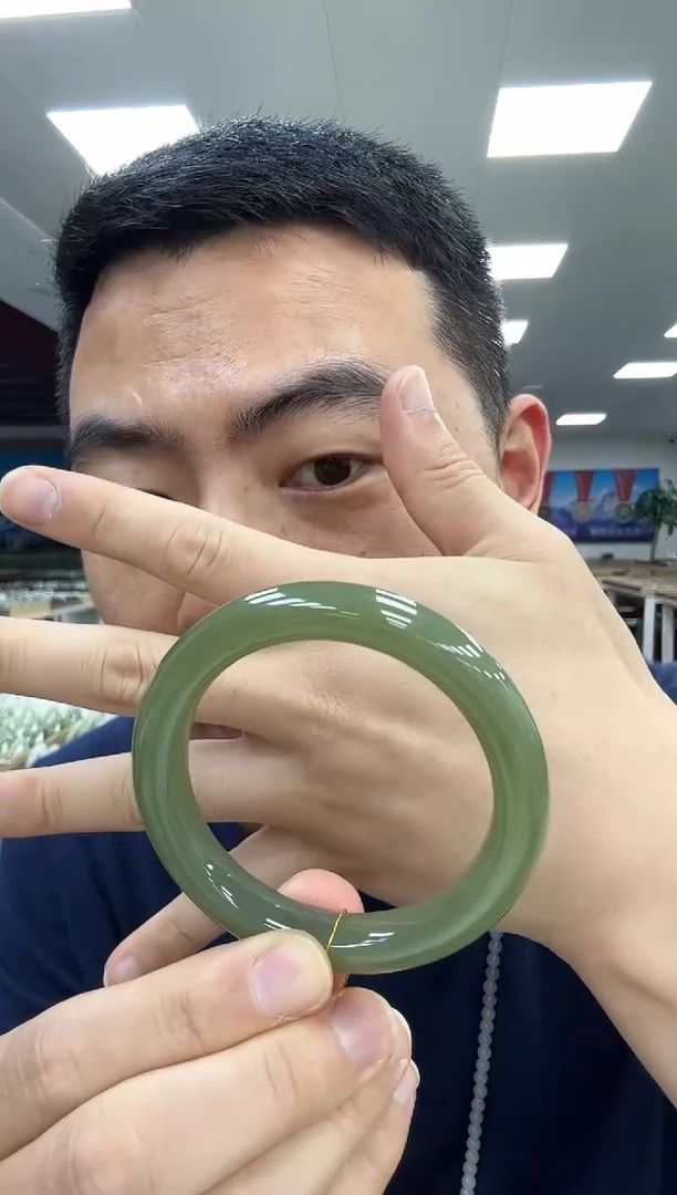 未镶嵌手镯和田玉57+  790