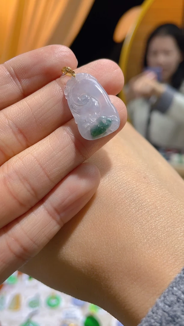 【闪购商品】翡翠颈饰18K金镶嵌假一赔三