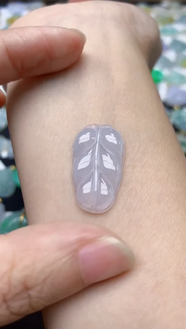 翡翠未镶嵌颈饰天然缅甸A货翡翠
